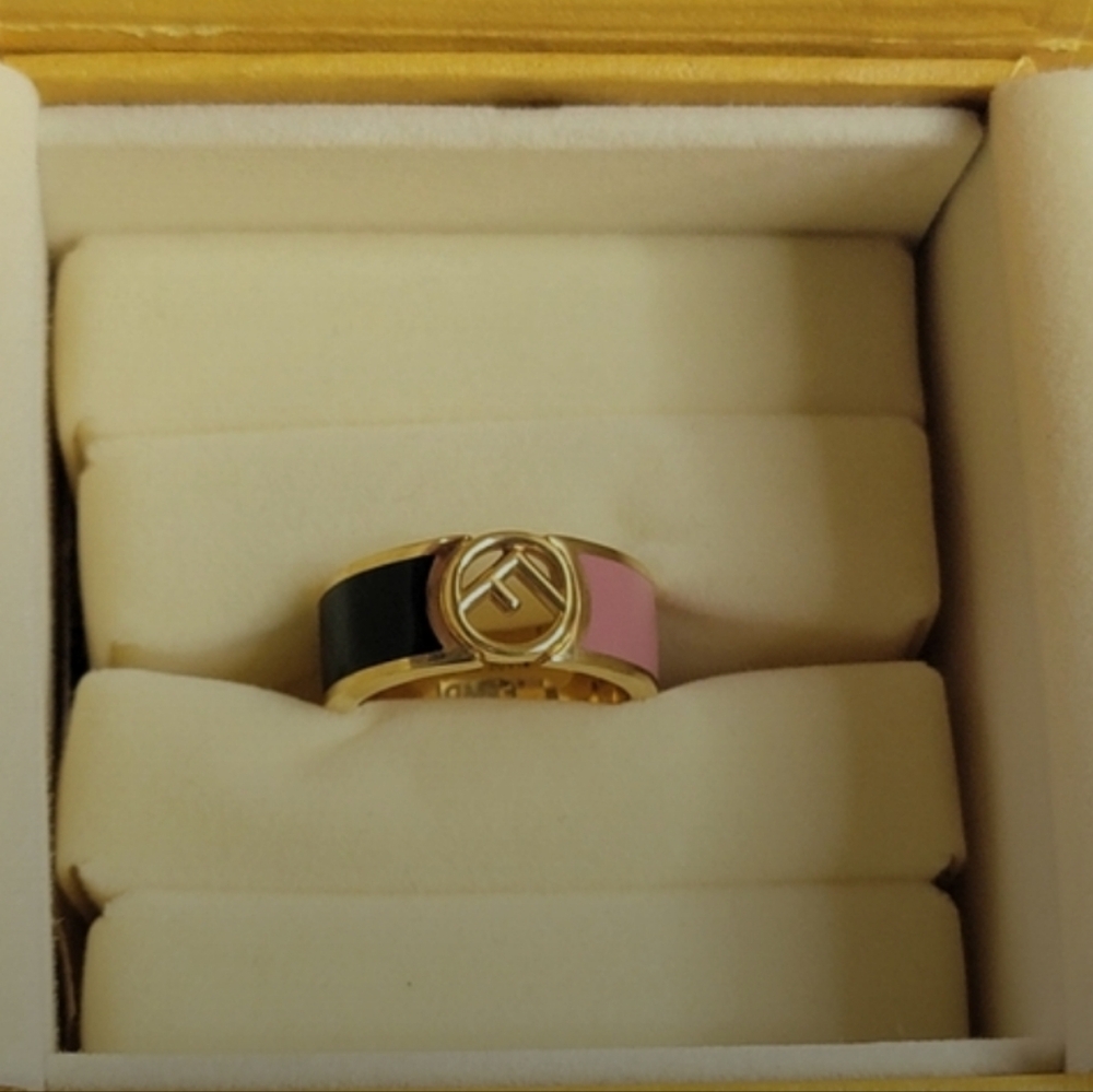 FENDI Two-Toned F Logo Ring/EUC
